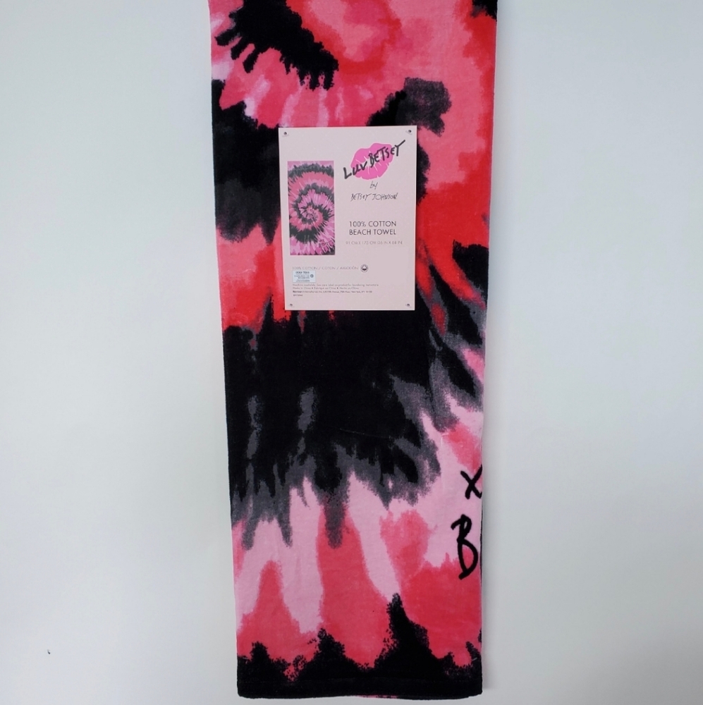 ******SOLD****Betsey Johnson💋 Tie Dye Beach Towel